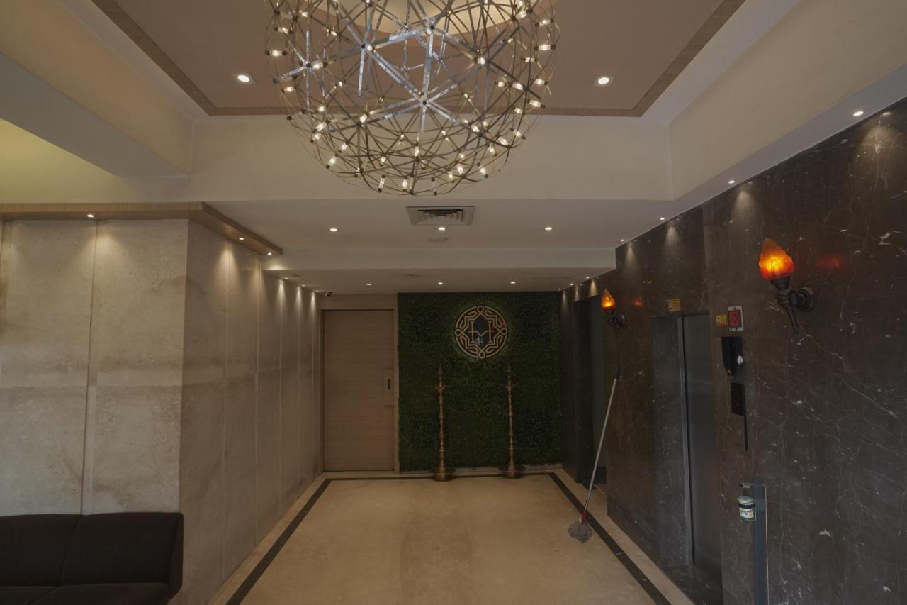 Hotel Mathoshree Thane Eksteriør bilde