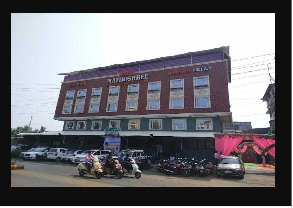 Hotel Mathoshree Thane Eksteriør bilde